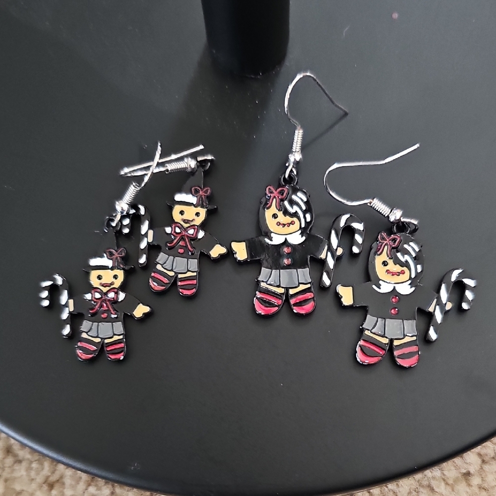 NWOT 2 Pairs Hot Topic Merry Gothmas Earrings